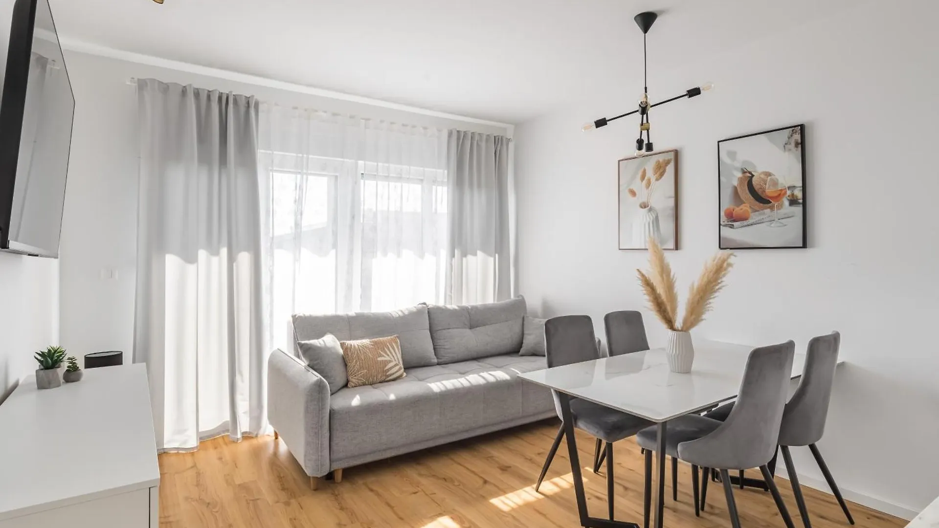 Did' Apartment Split